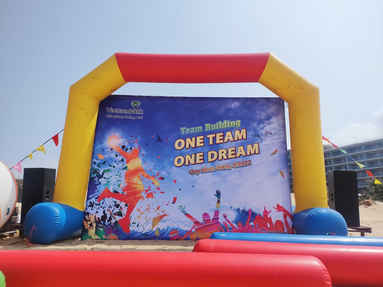 Team Building biển cho đoàn VCB